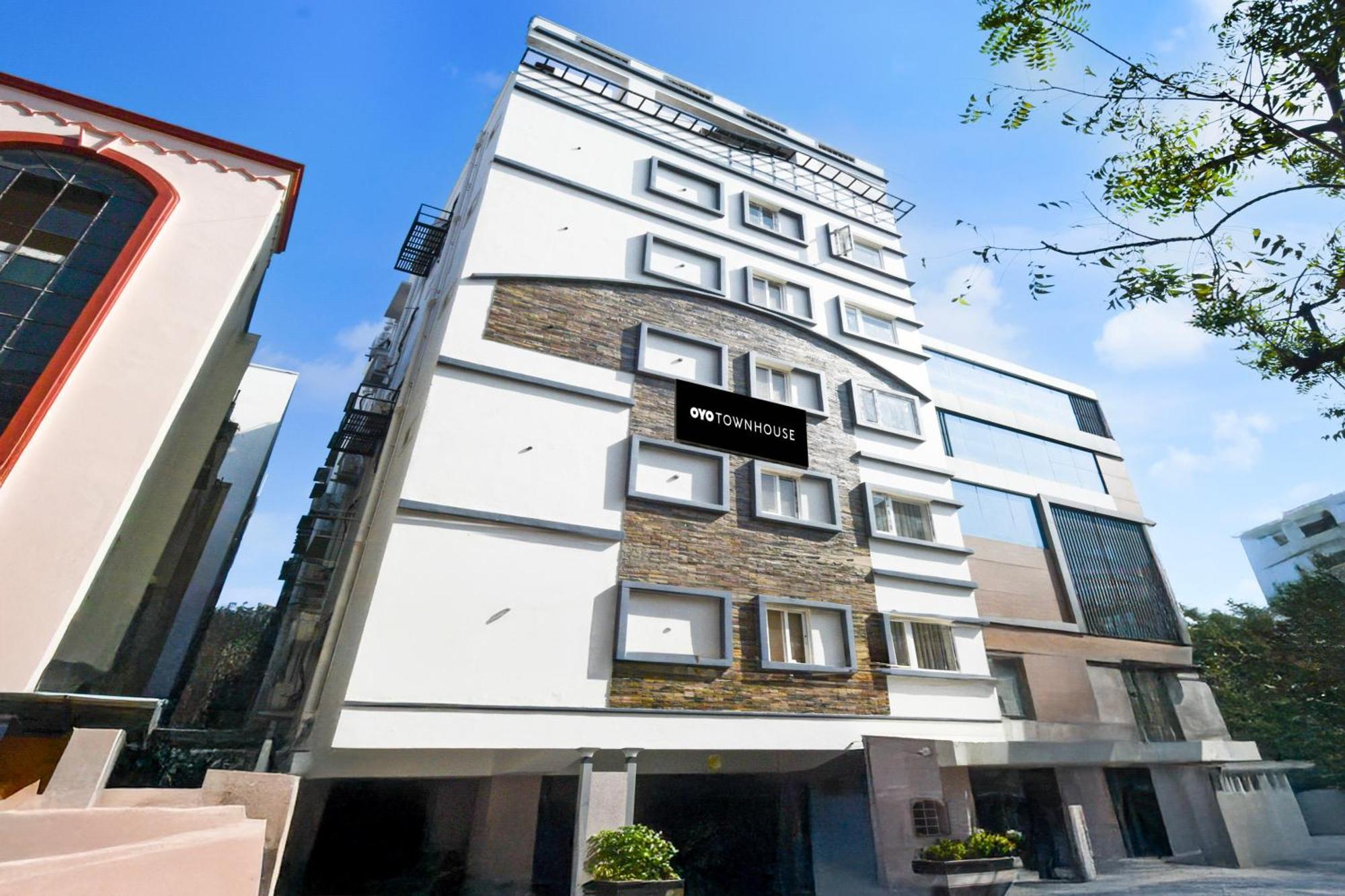 Townhouse Aarav Business Hotel Hyderabad Exterior foto